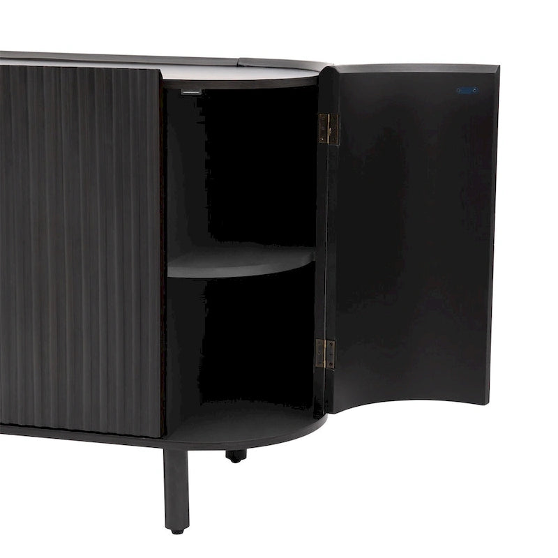 Credenza di lusso discreto dal design curvo con ripiani regolabili