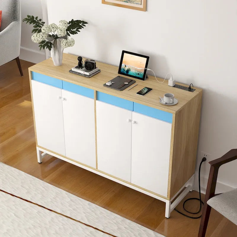 Credenza decorativa a 4 ante con presa elettrica, credenza contenitore e mobile bar con luce LED