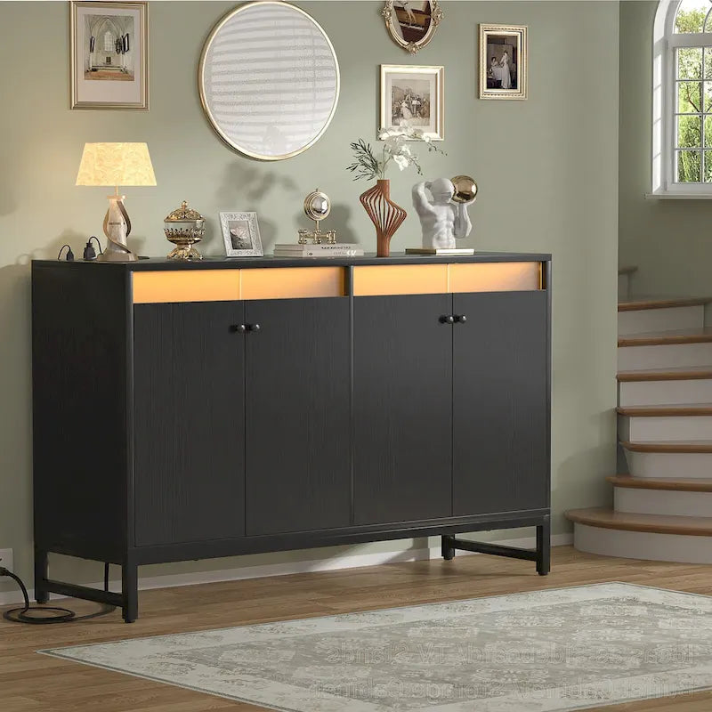 Credenza decorativa a 4 ante con presa elettrica, credenza contenitore e mobile bar con luce LED